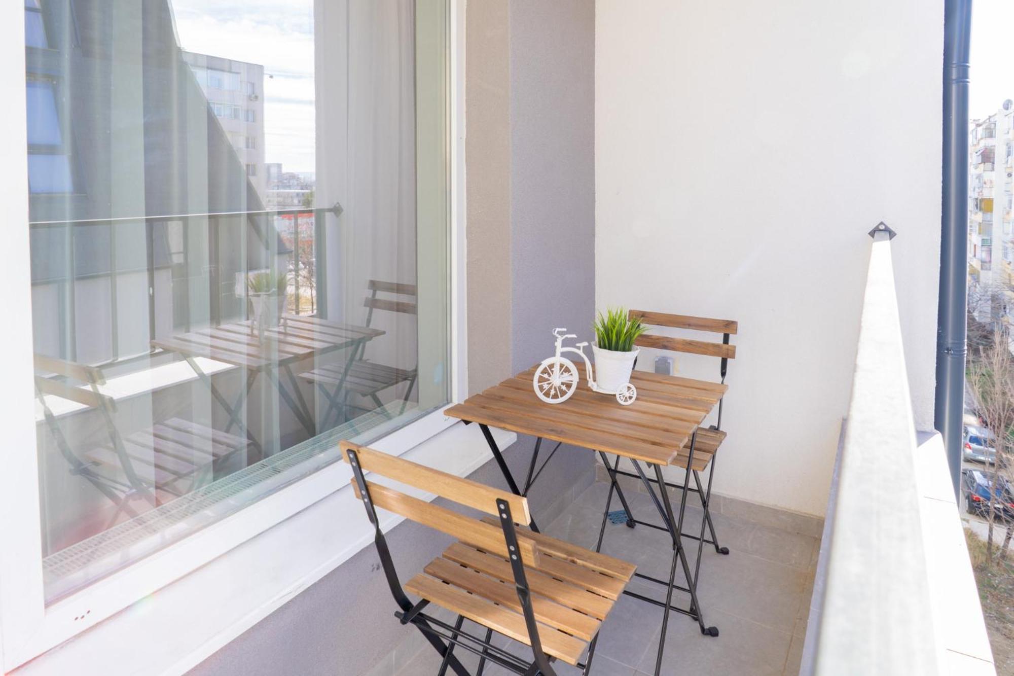 New Modern & Cozy Apartment With Free Private Parking And Ev Charging Station Varna Ngoại thất bức ảnh