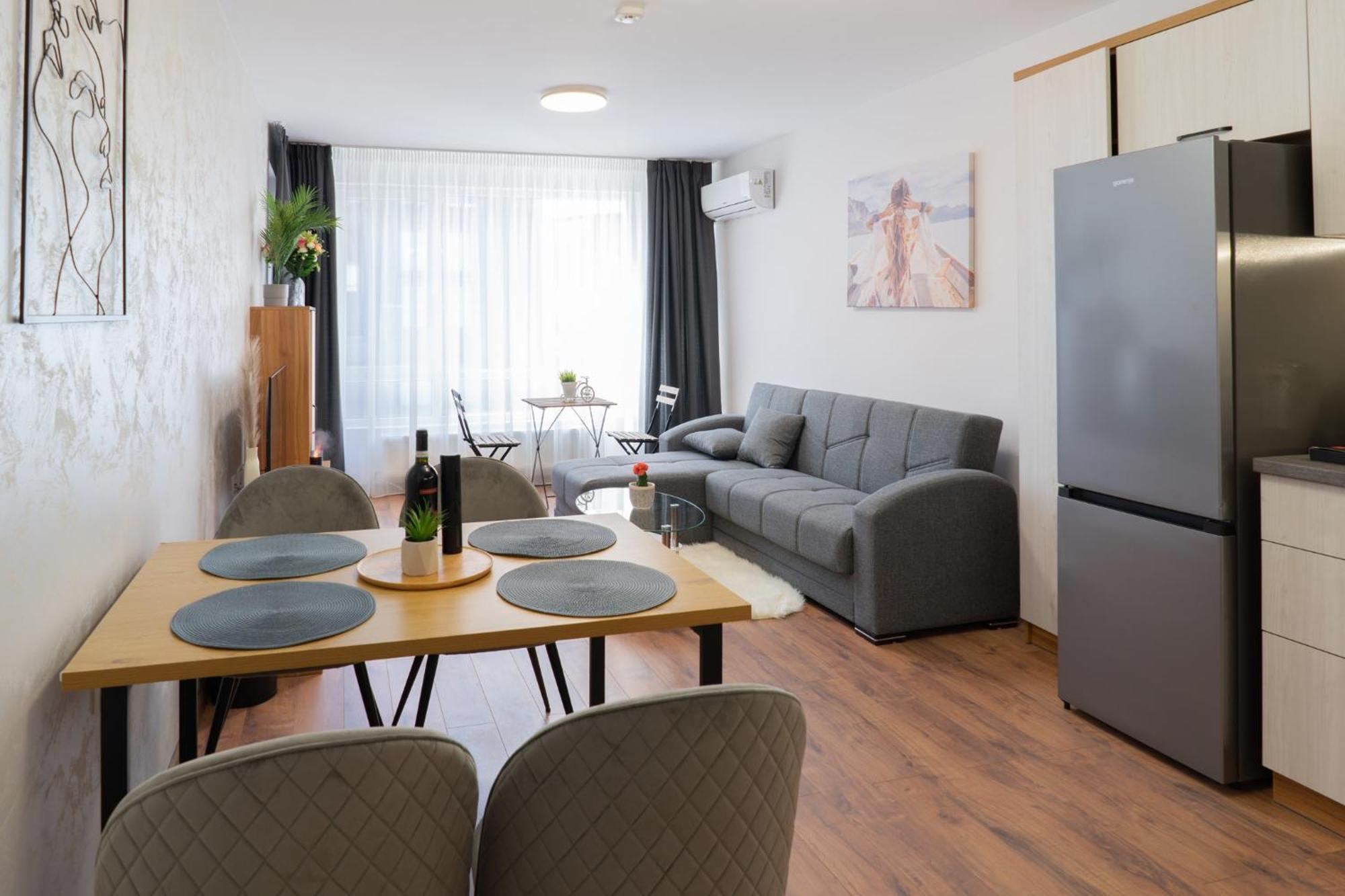 New Modern & Cozy Apartment With Free Private Parking And Ev Charging Station Varna Ngoại thất bức ảnh