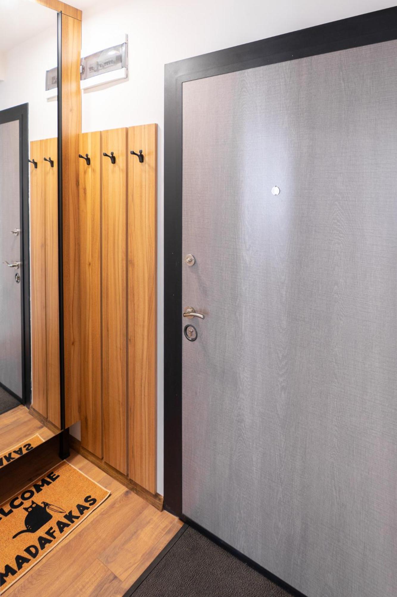 New Modern & Cozy Apartment With Free Private Parking And Ev Charging Station Varna Ngoại thất bức ảnh